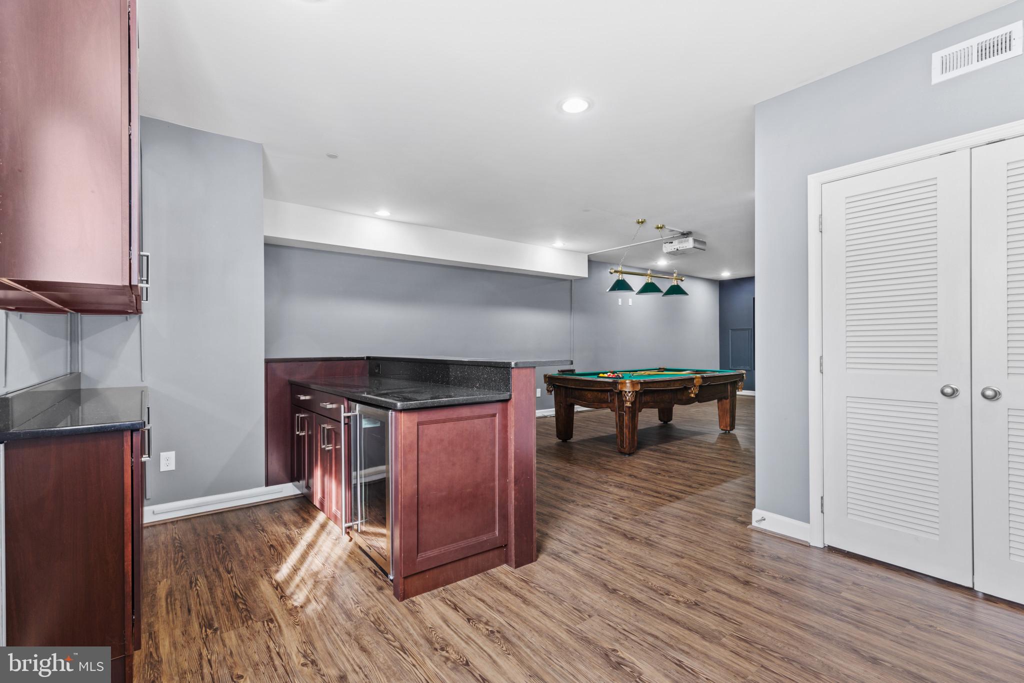 112 Carraway Ln