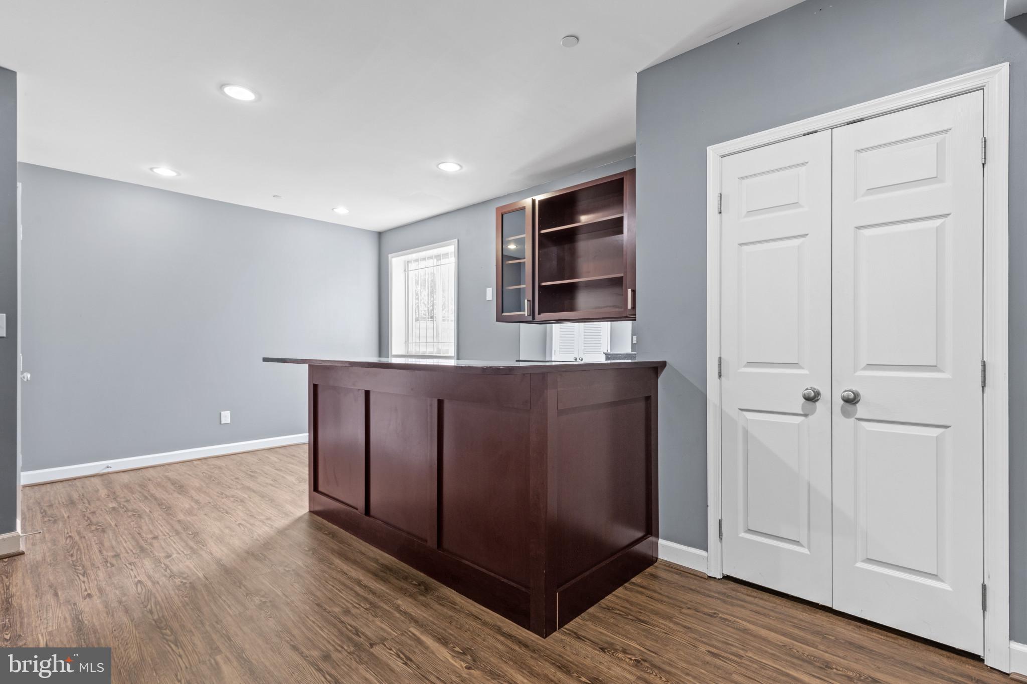 112 Carraway Ln