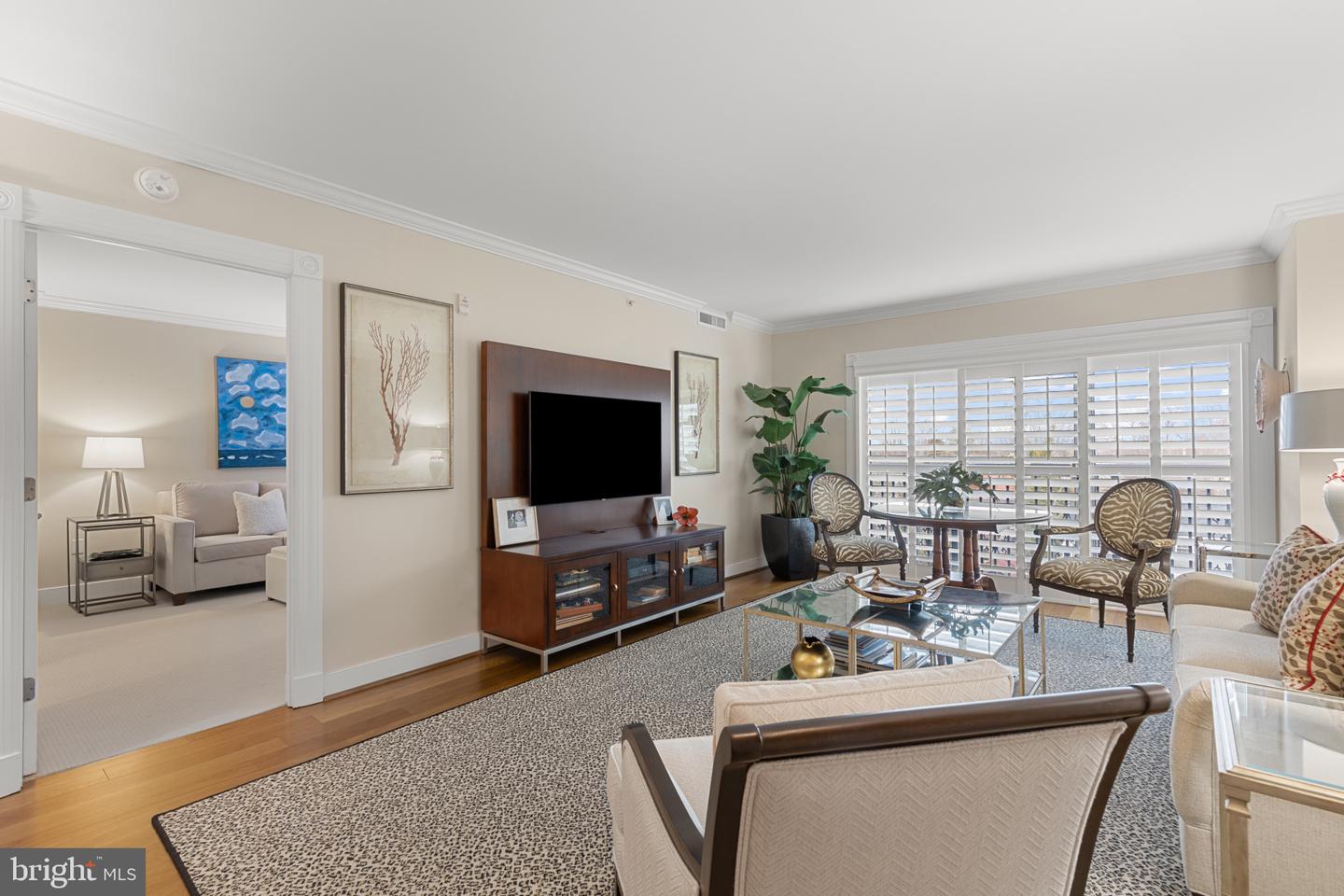 5 Park Pl #607