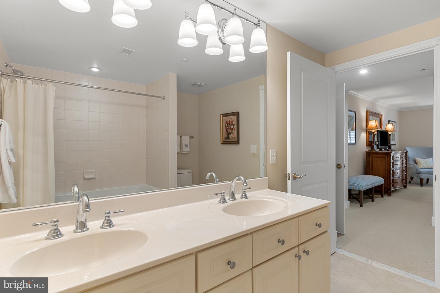 5 Park Pl #607