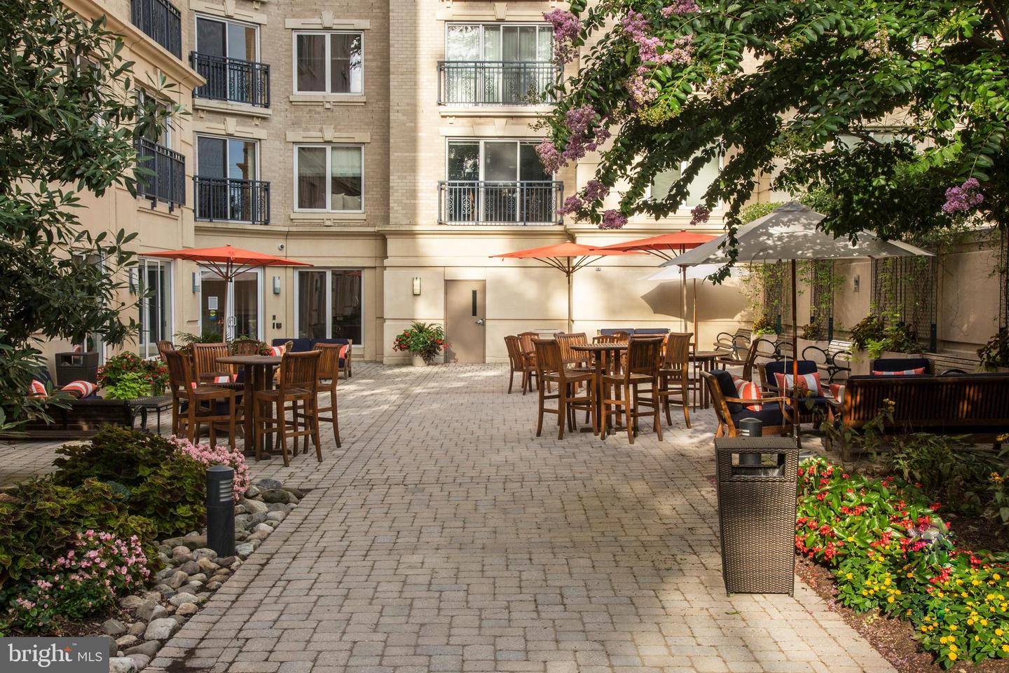 5 Park Pl #607