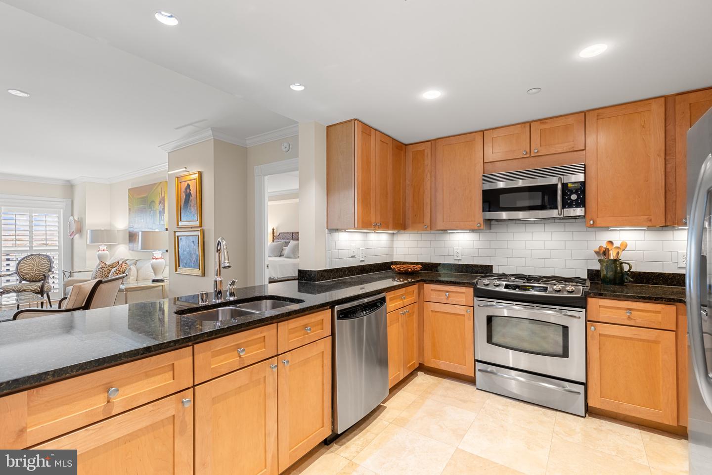 5 Park Pl #607
