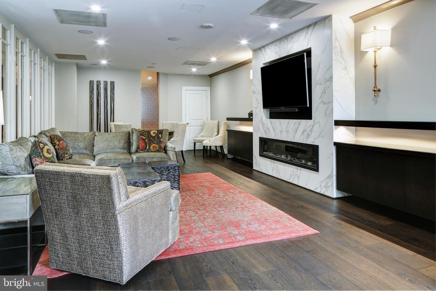 5 Park Pl #607