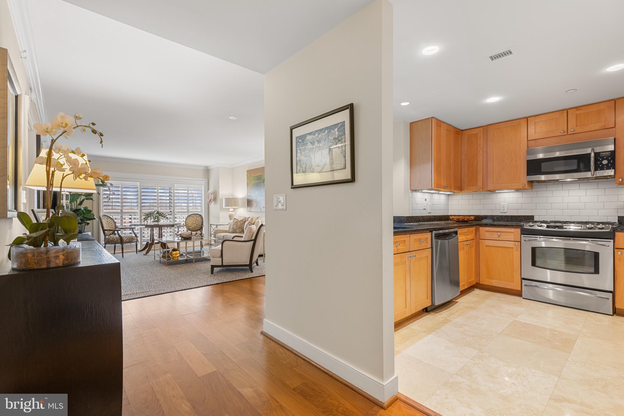 5 Park Pl #607