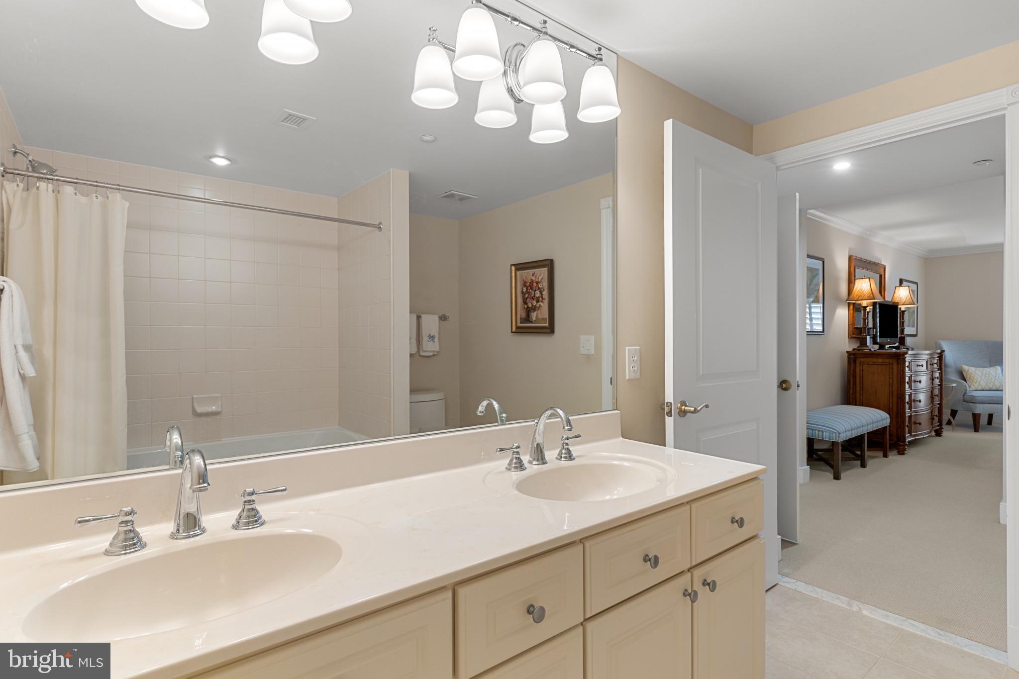 5 Park Pl #607