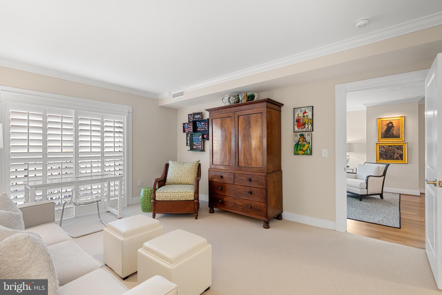 5 Park Pl #607