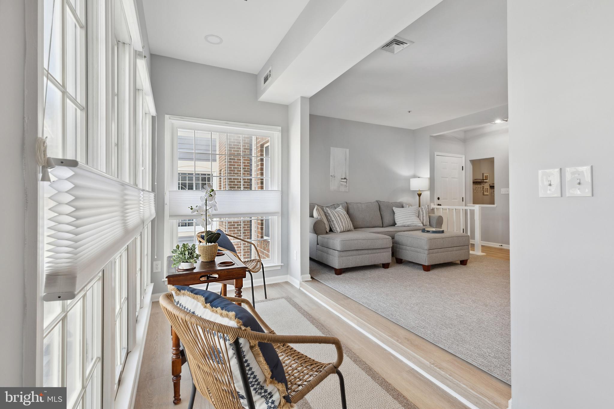 2711 SUMMERVIEW WAY #203