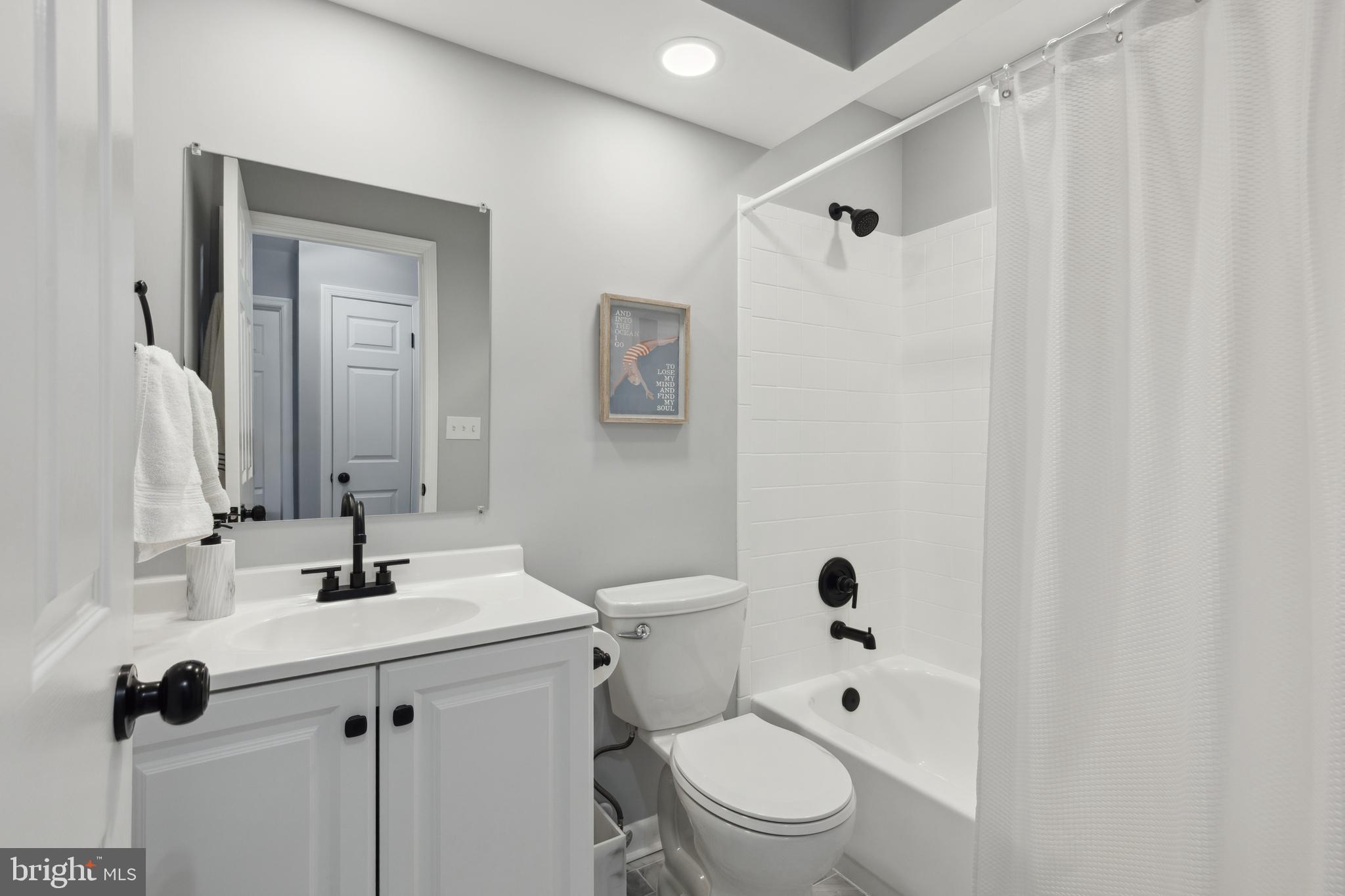 2711 SUMMERVIEW WAY #203