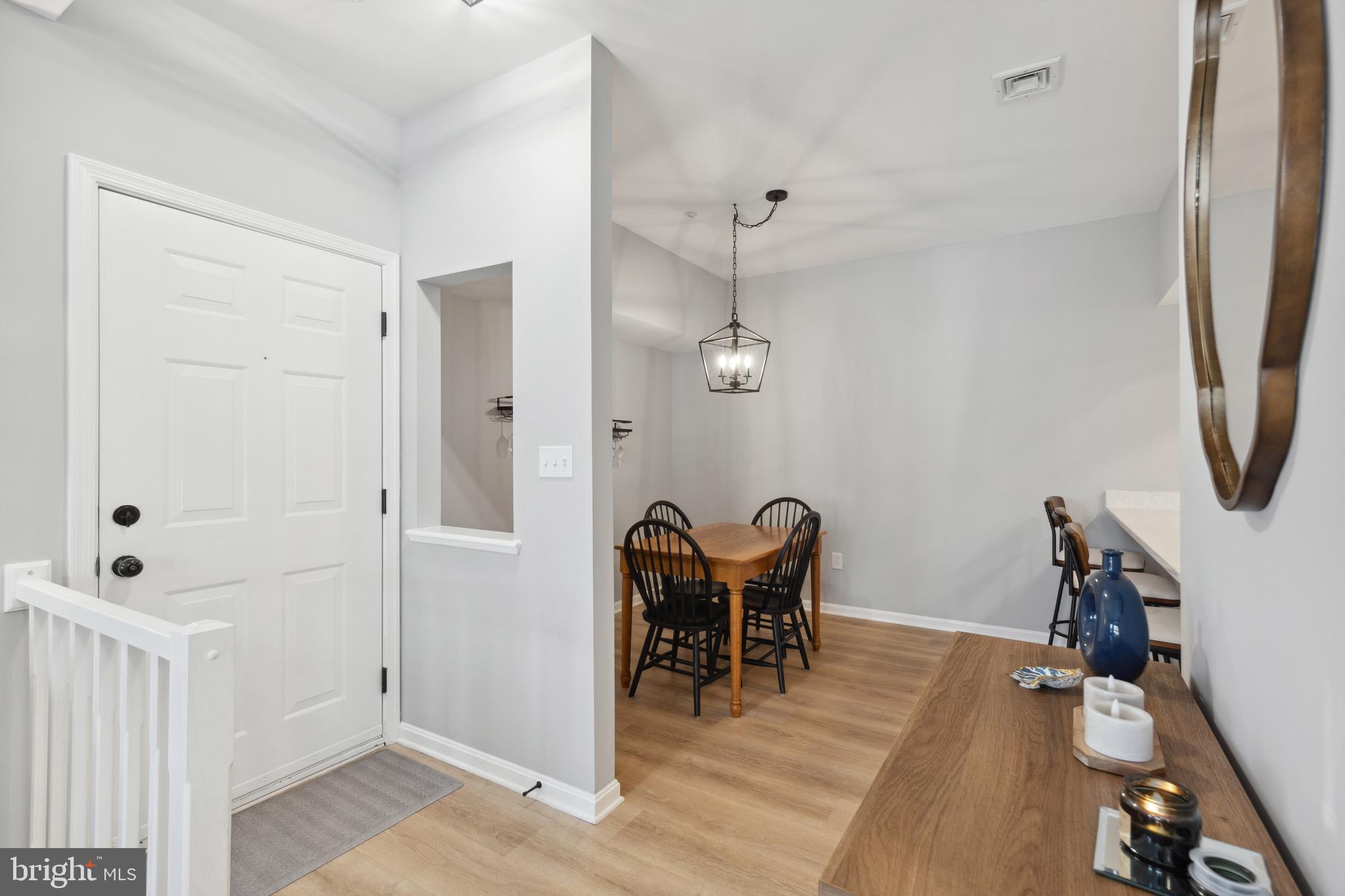 2711 SUMMERVIEW WAY #203