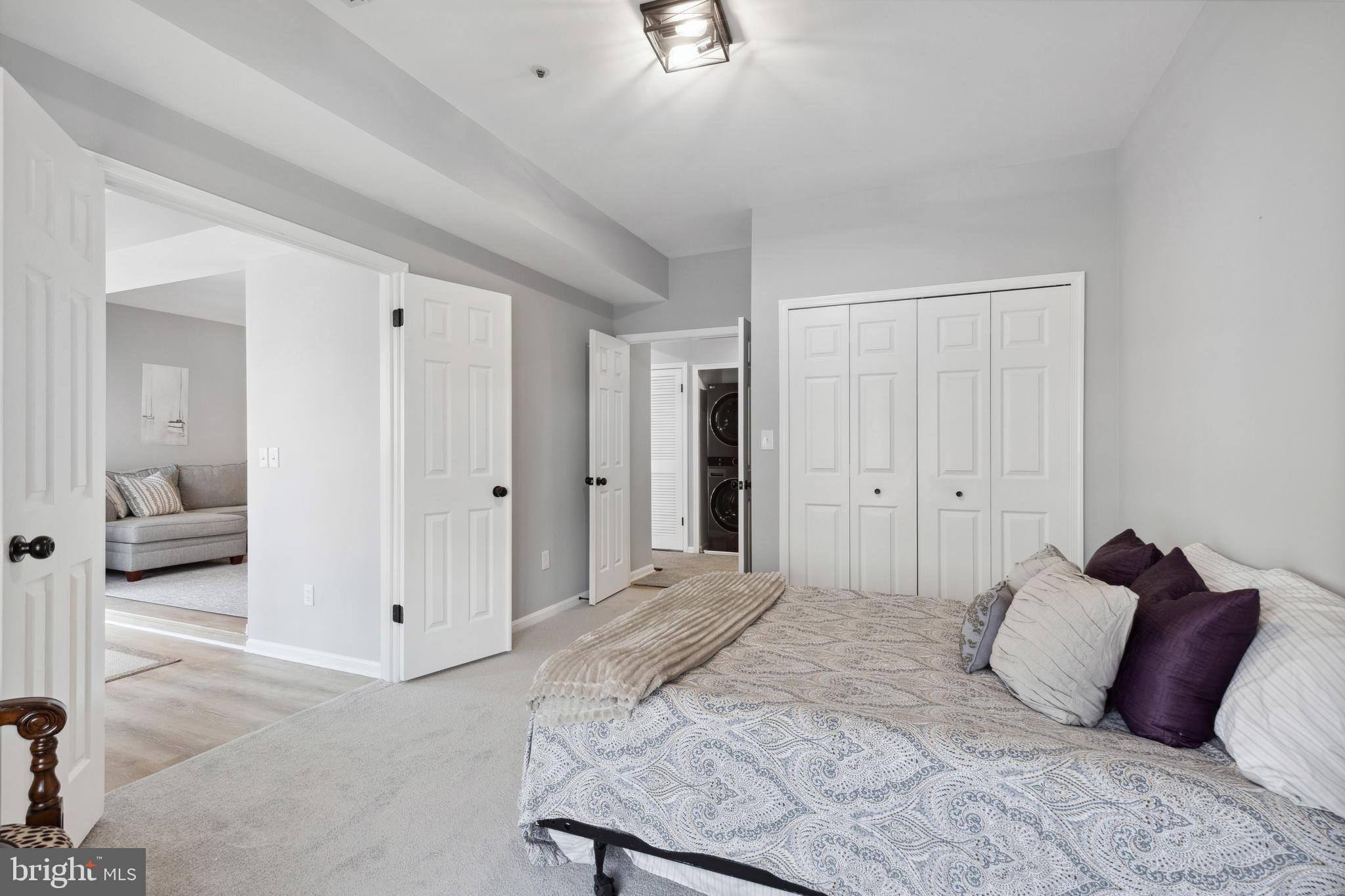 2711 SUMMERVIEW WAY #203