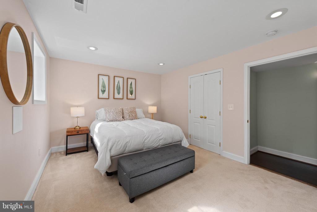 605 Lavender Ct