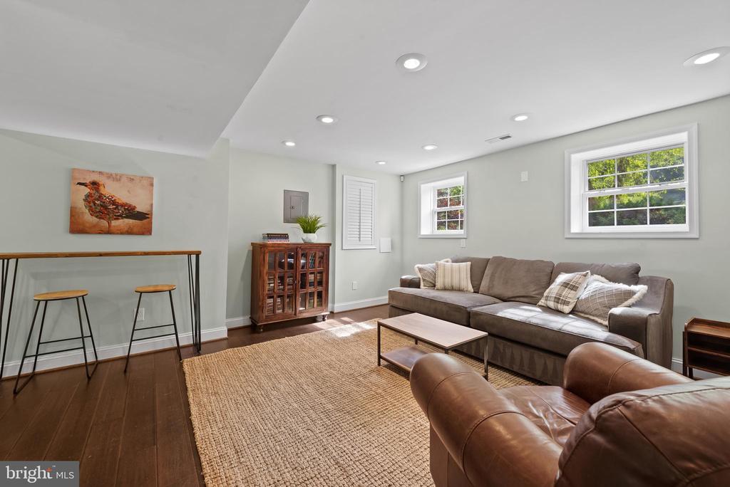 605 Lavender Ct