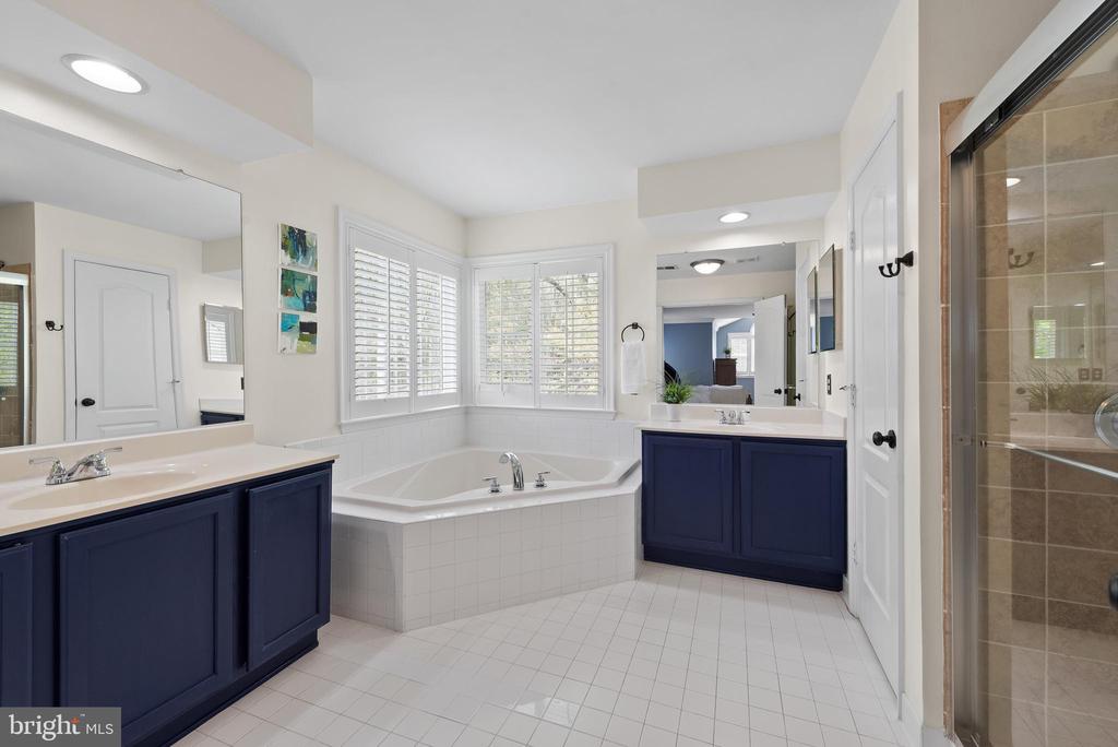605 Lavender Ct