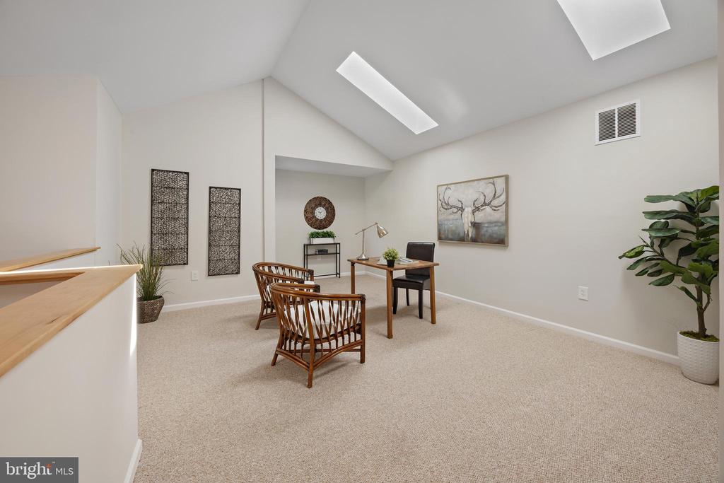 1127 Lake Heron Dr #3b