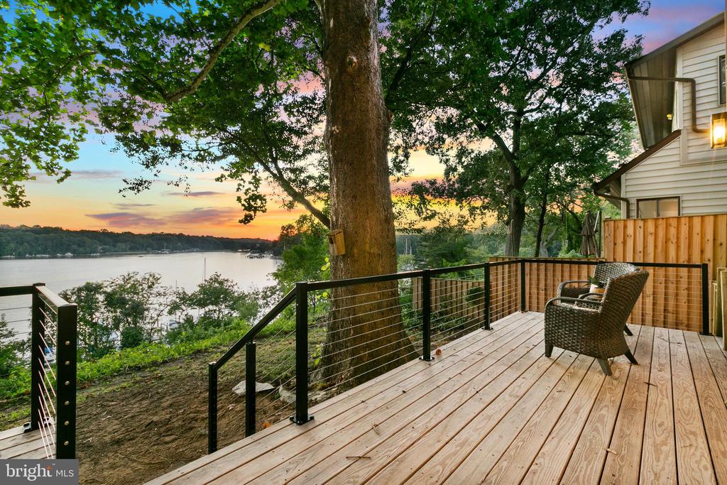 74 RIVERSIDE DR