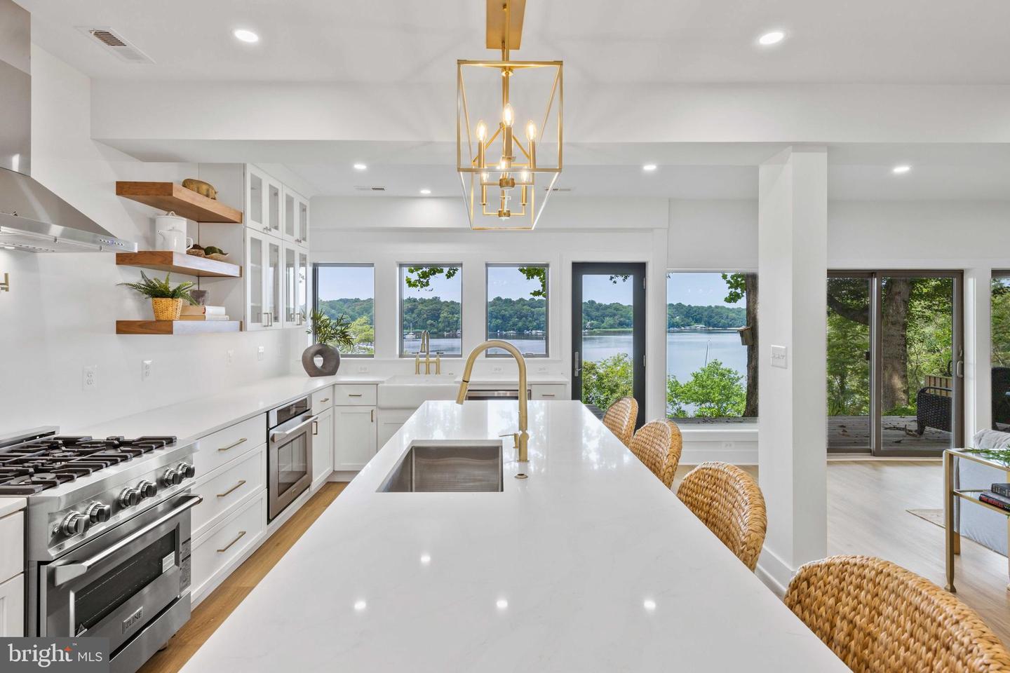 74 RIVERSIDE DR