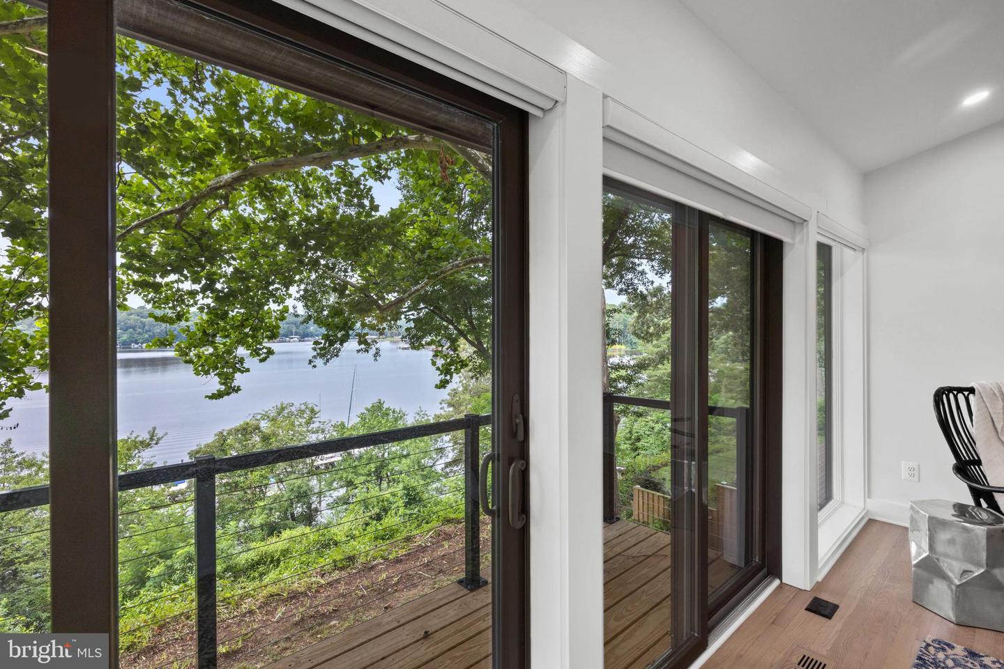 74 RIVERSIDE DR