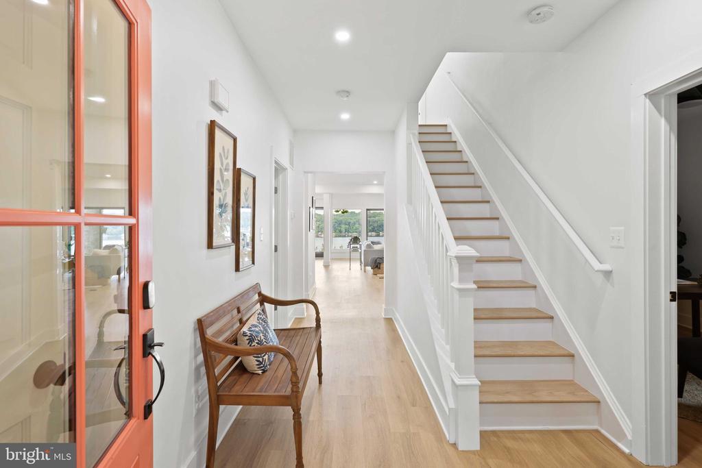 74 RIVERSIDE DR