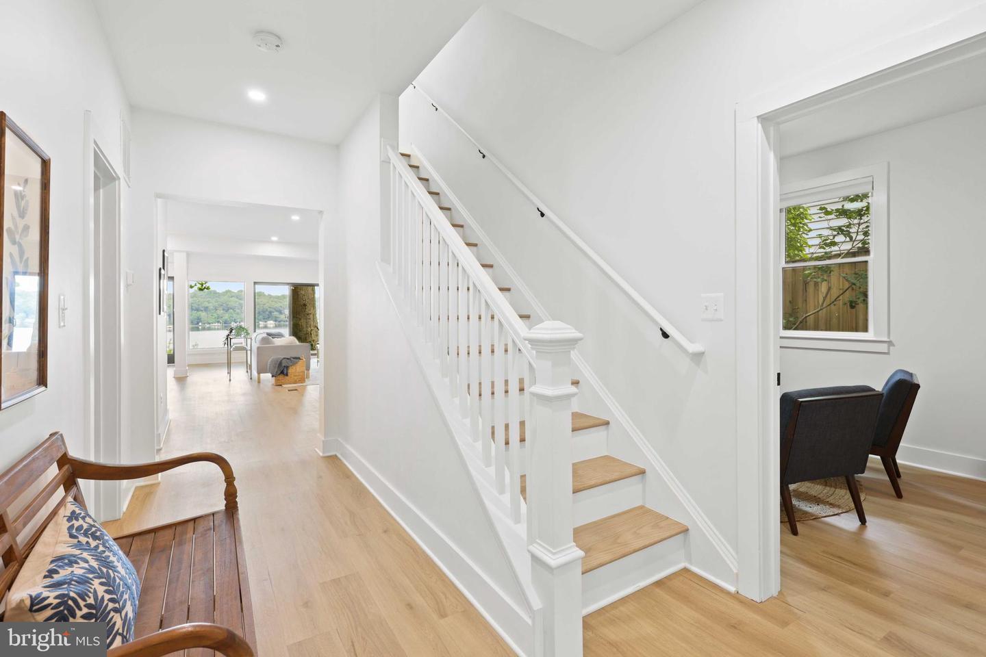 74 RIVERSIDE DR
