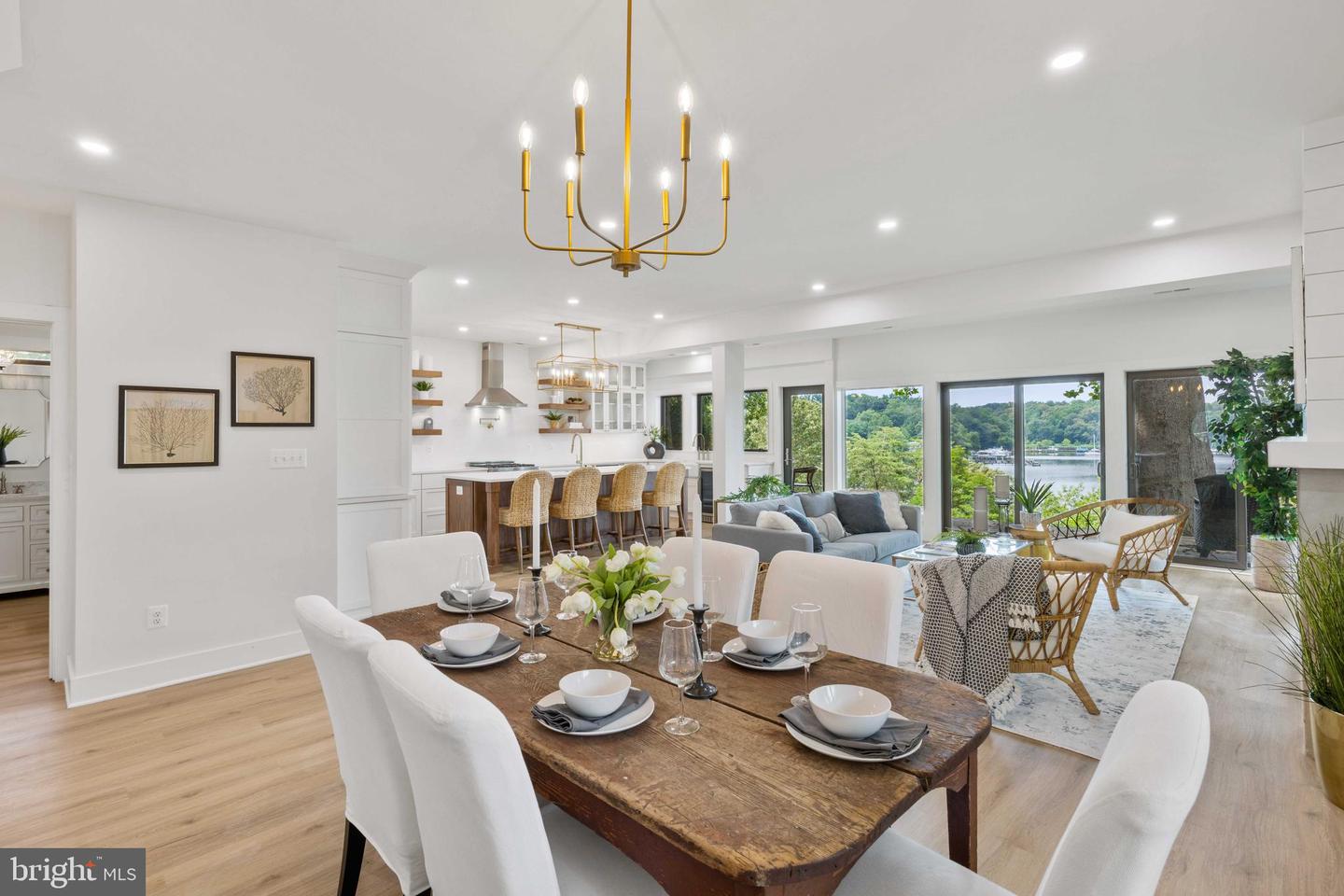 74 RIVERSIDE DR