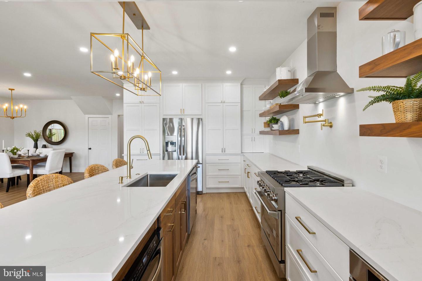 74 RIVERSIDE DR
