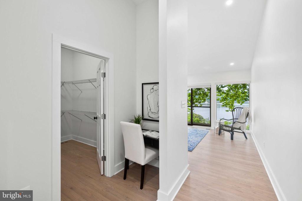 74 RIVERSIDE DR