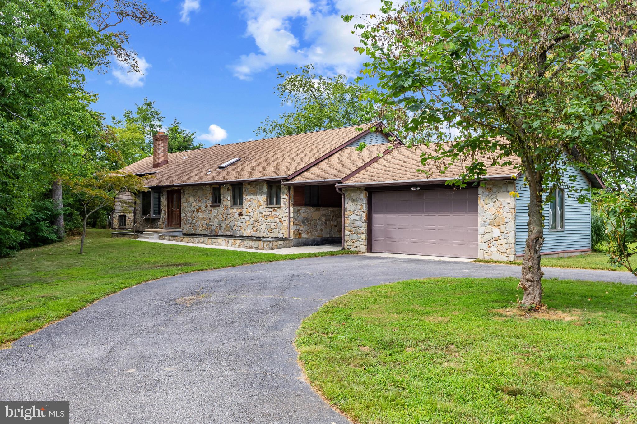 1592 Marco Dr