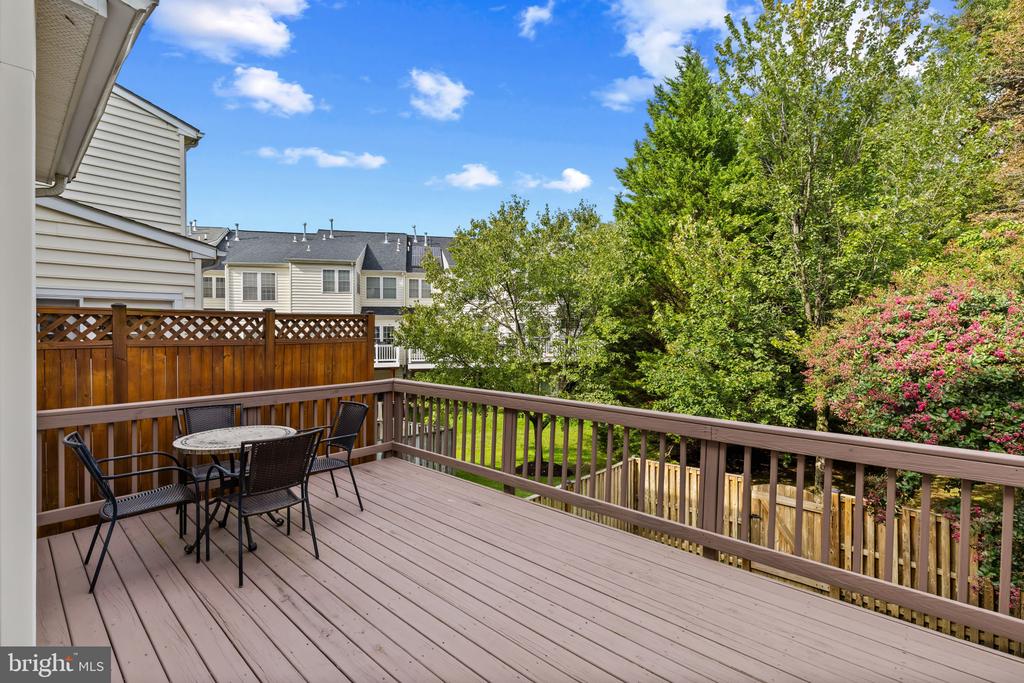 1437 THORNBURY COURT
