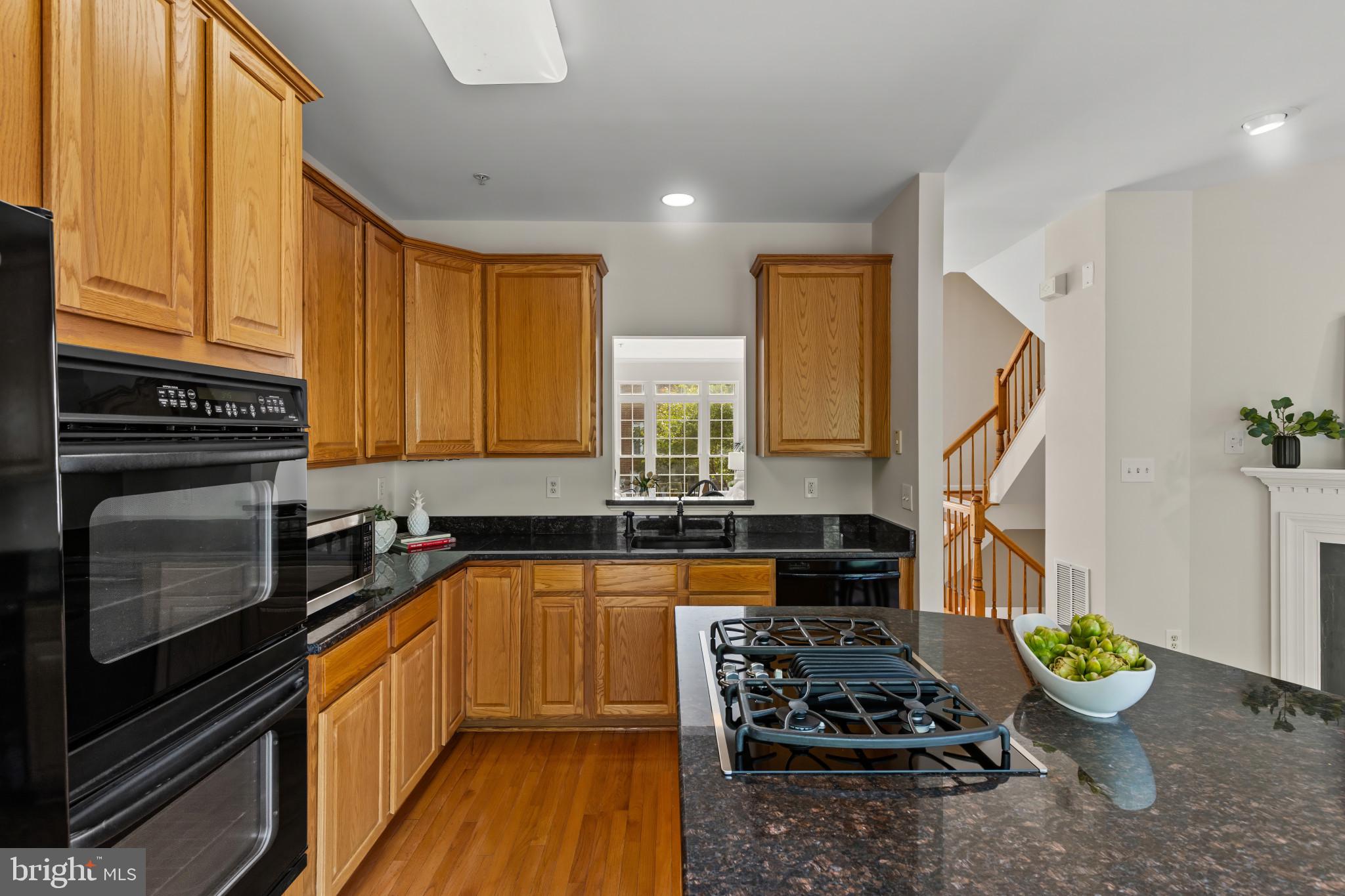 1437 THORNBURY COURT