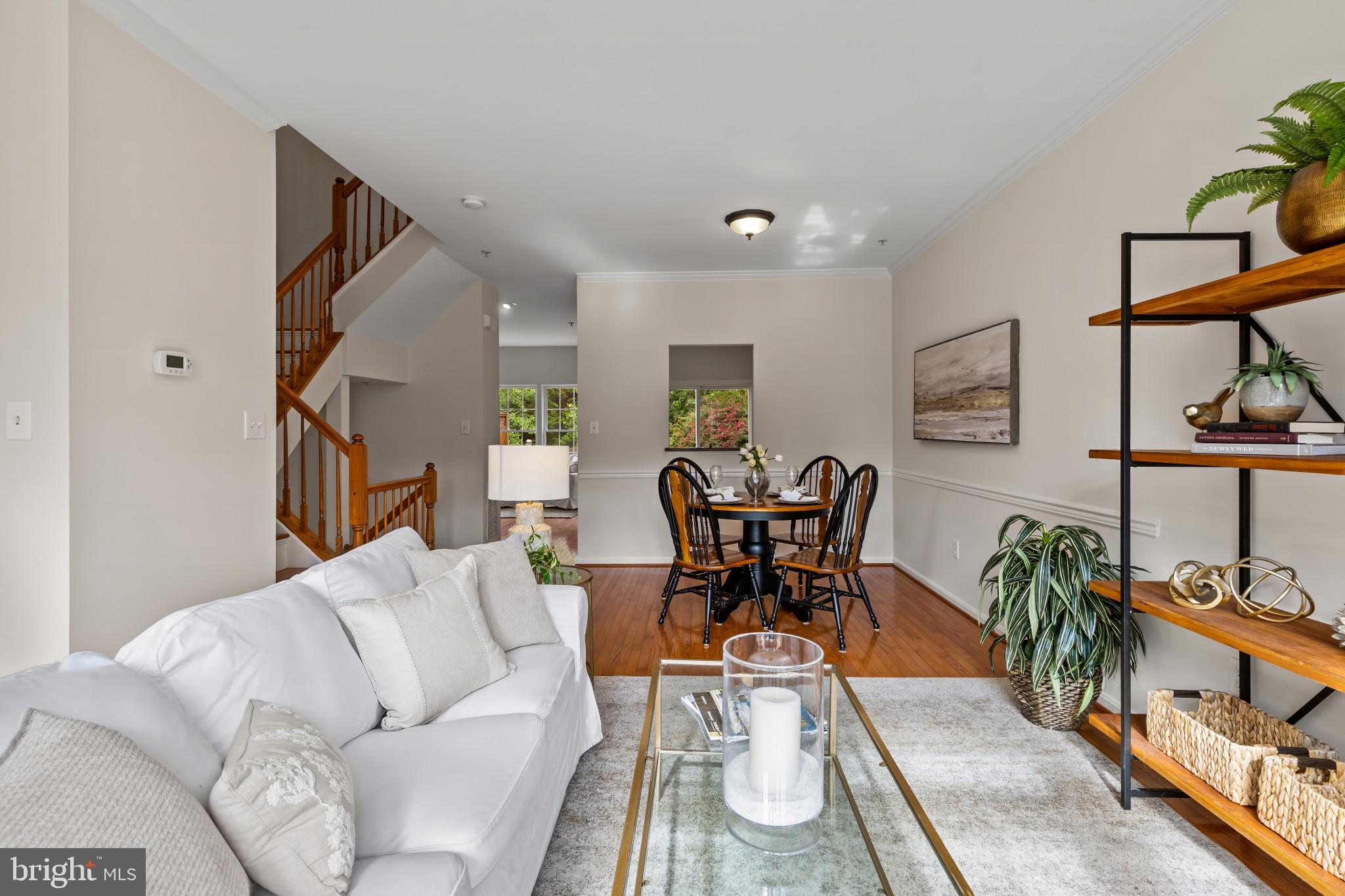 1437 THORNBURY COURT