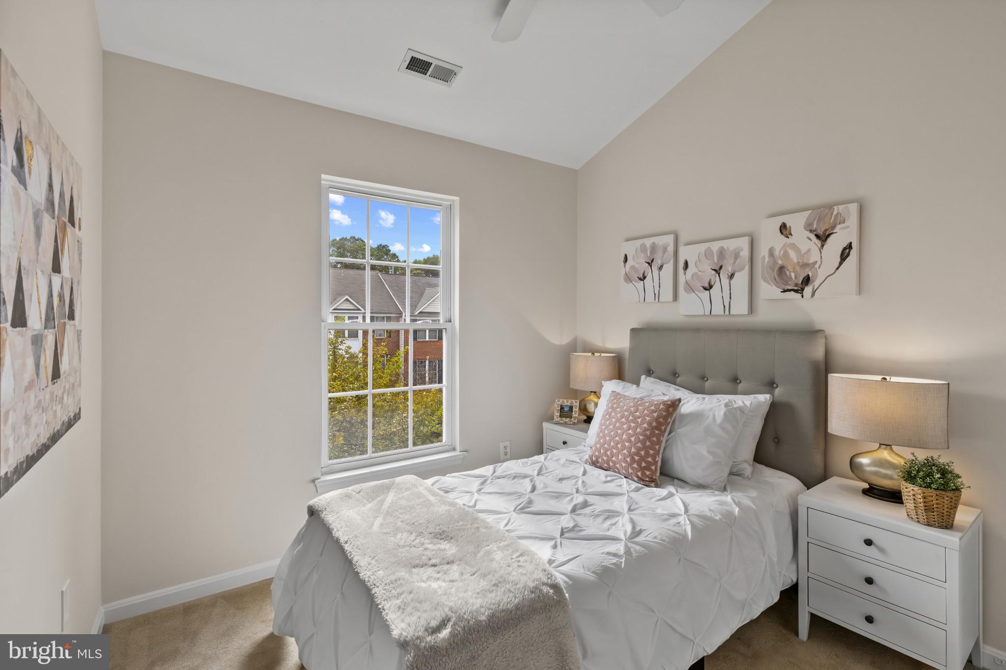 1437 THORNBURY COURT