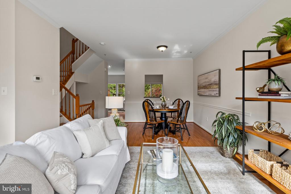 1437 THORNBURY COURT