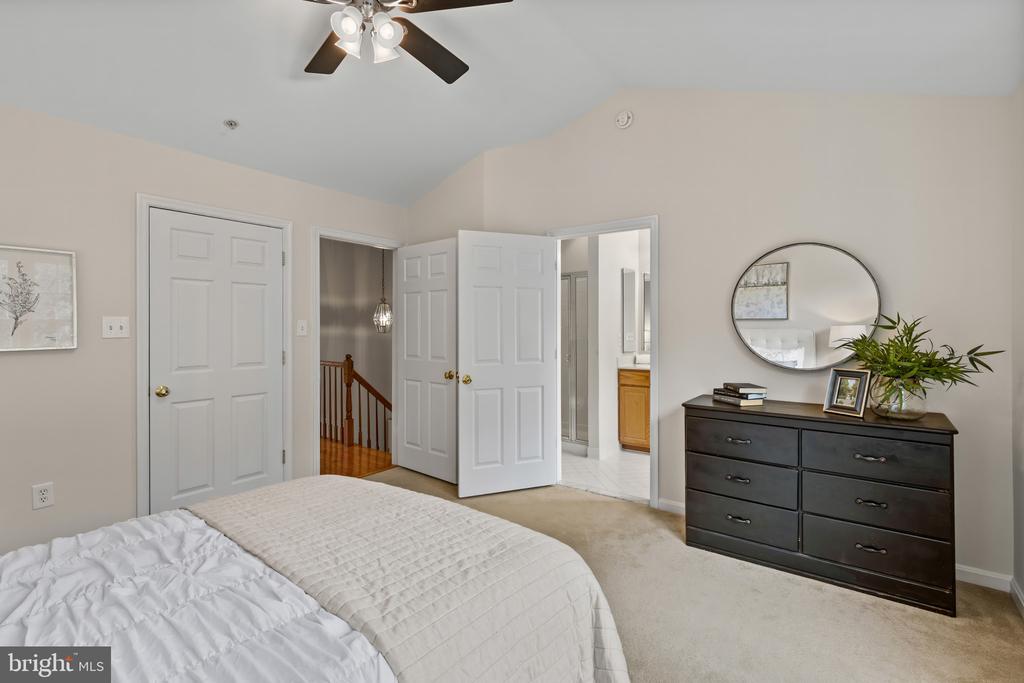 1437 THORNBURY COURT