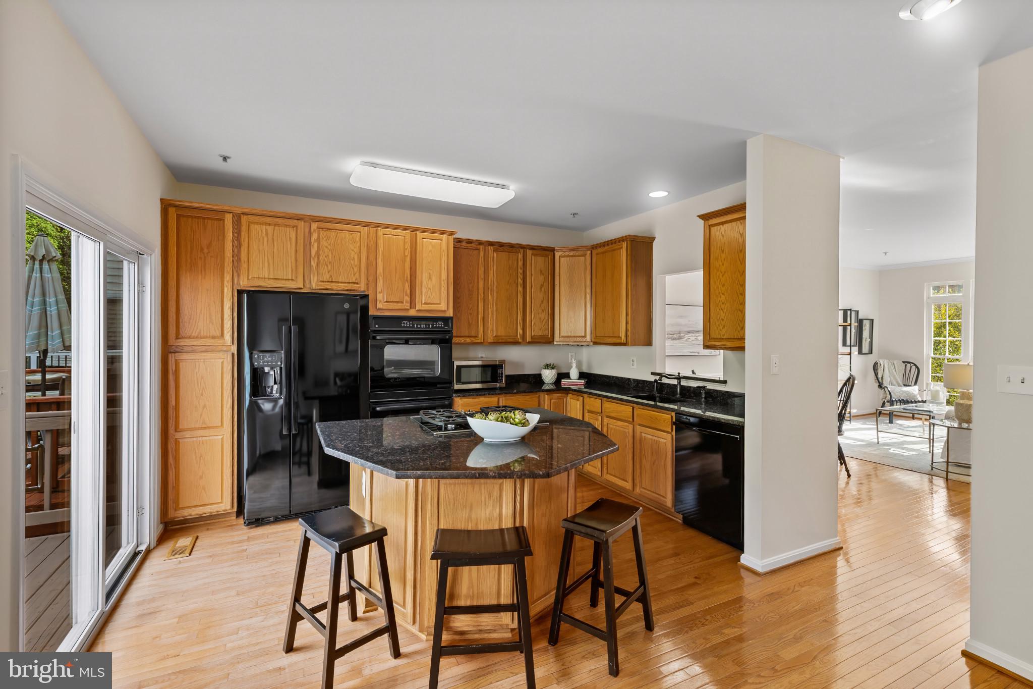 1437 THORNBURY COURT