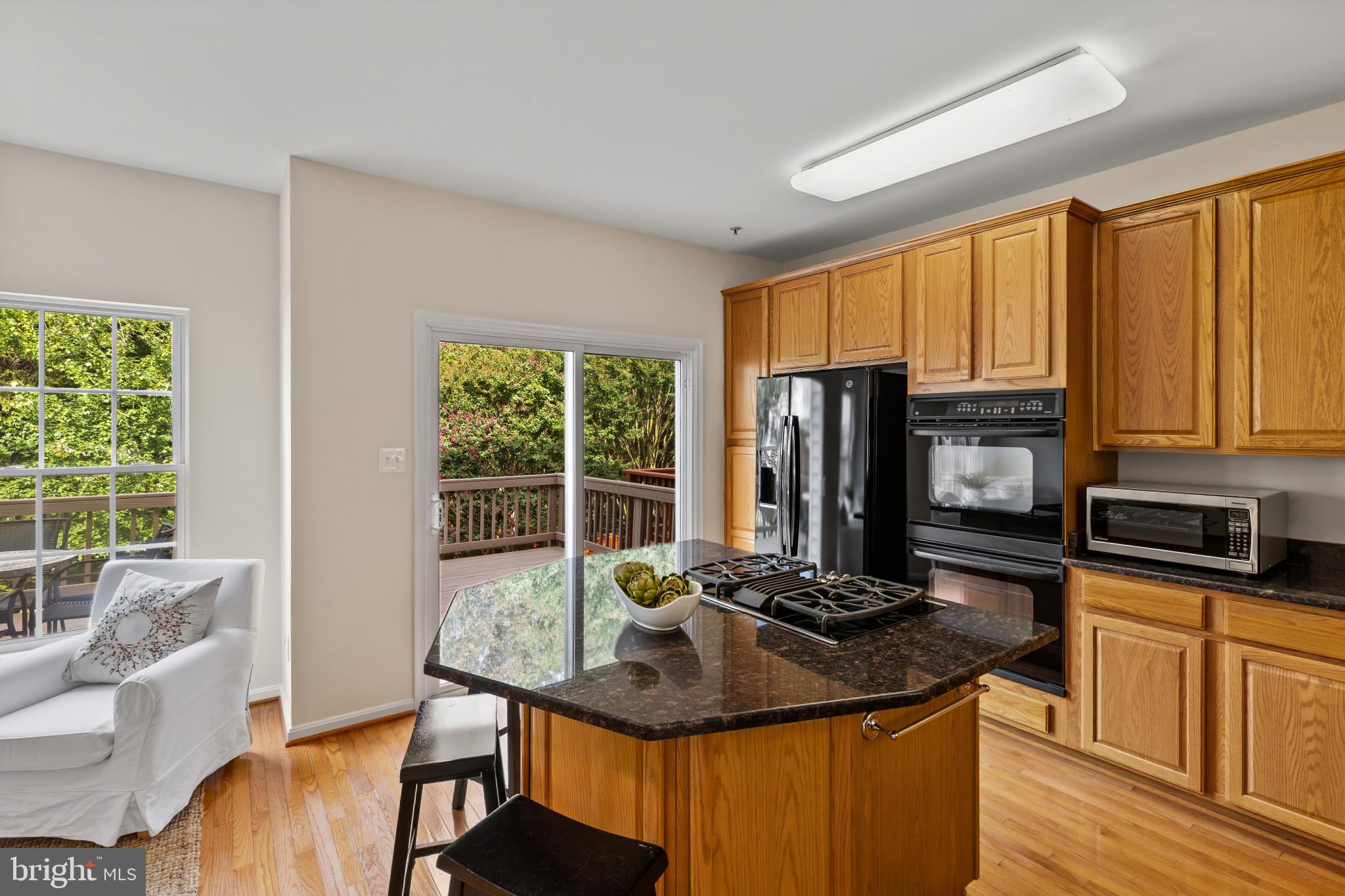 1437 THORNBURY COURT