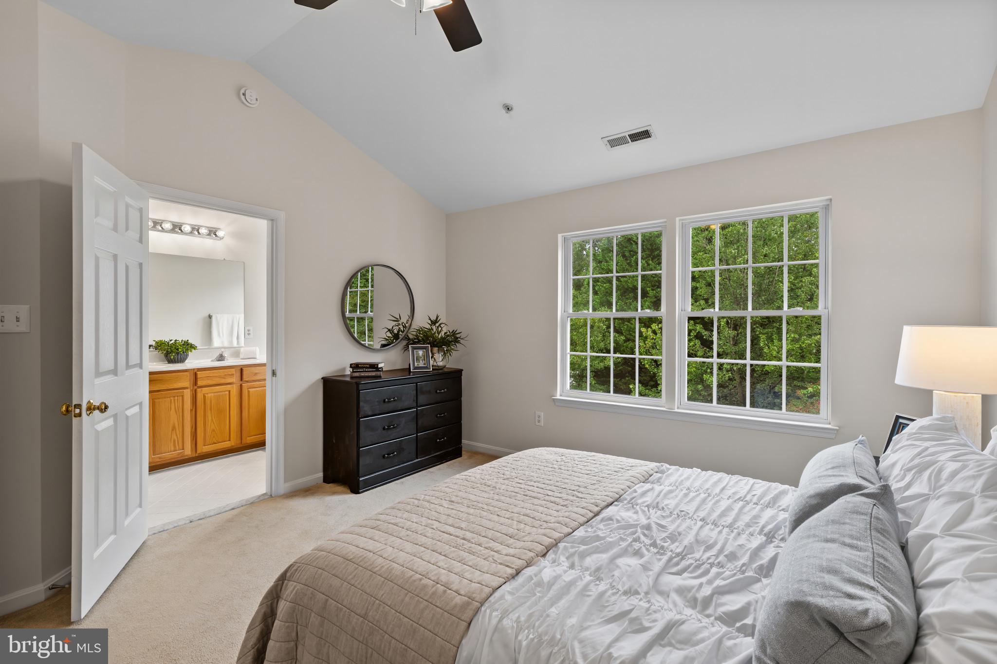 1437 THORNBURY COURT