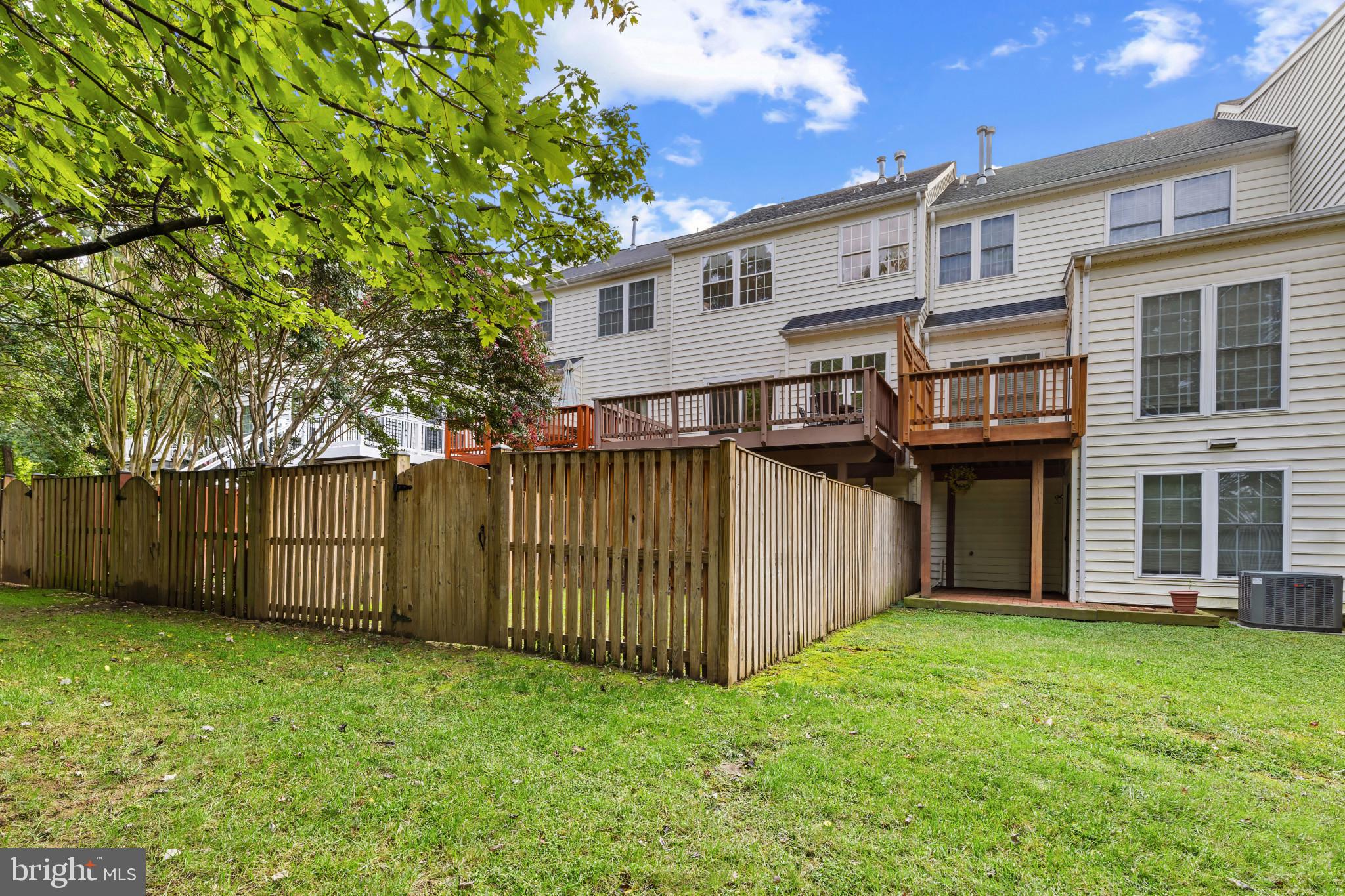 1437 THORNBURY COURT