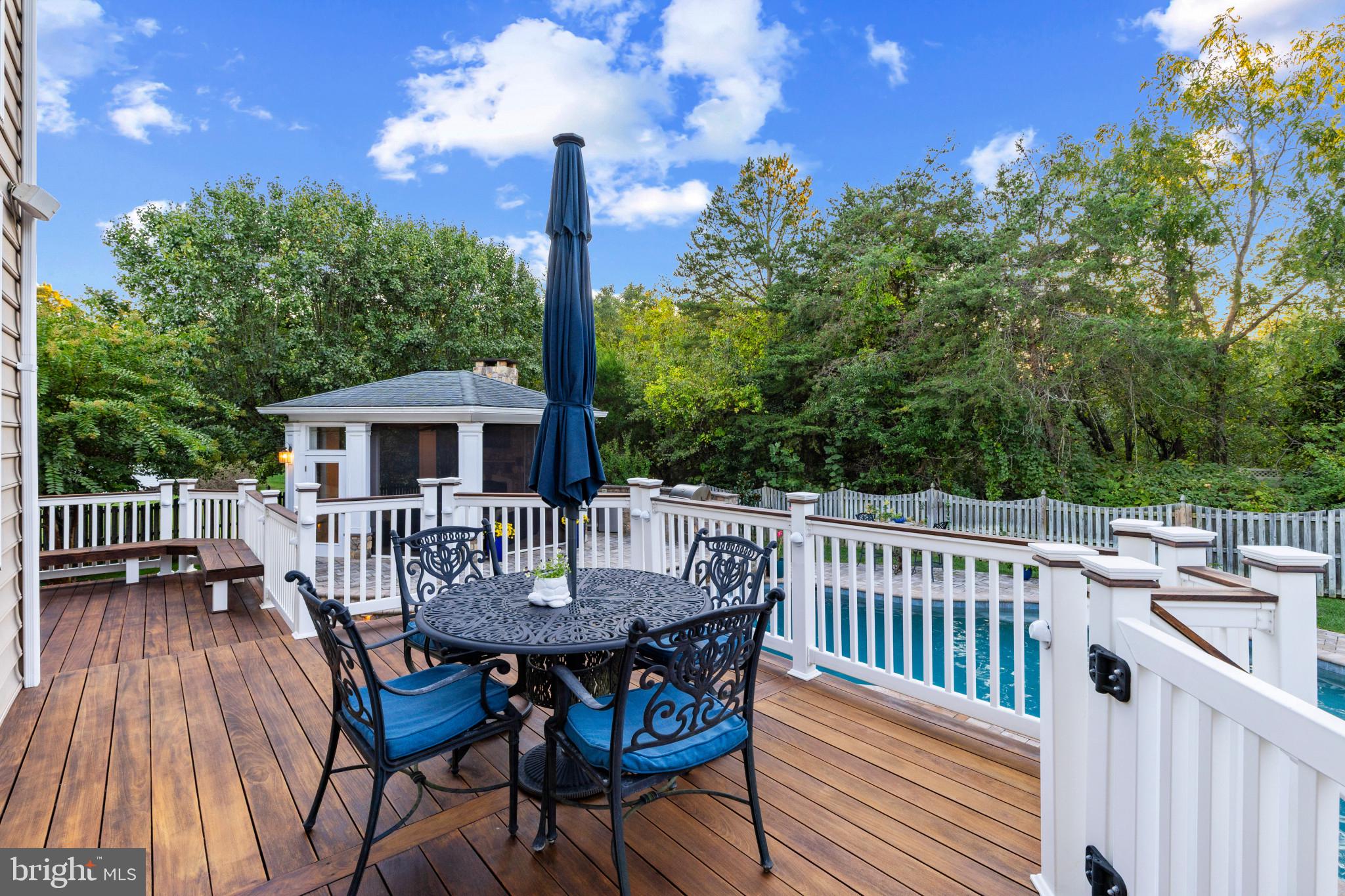 114 LONGFELLOW DRIVE