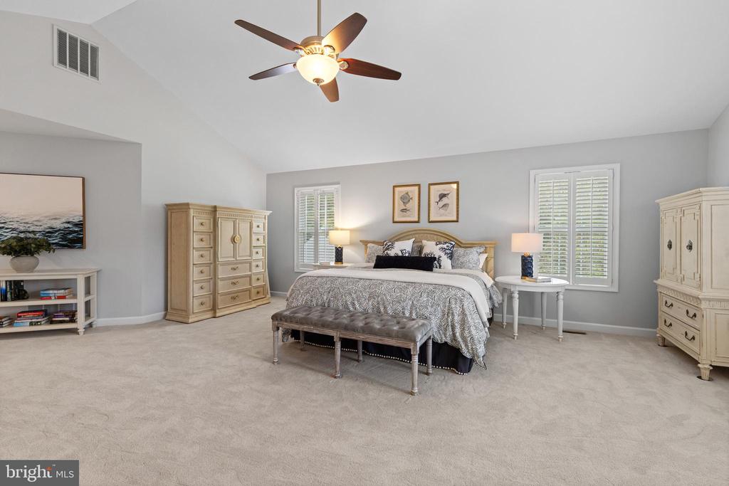 114 LONGFELLOW DRIVE