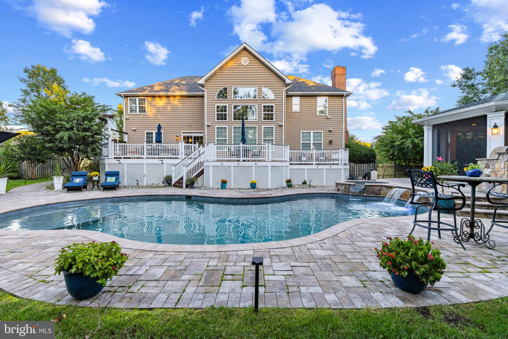 114 LONGFELLOW DRIVE