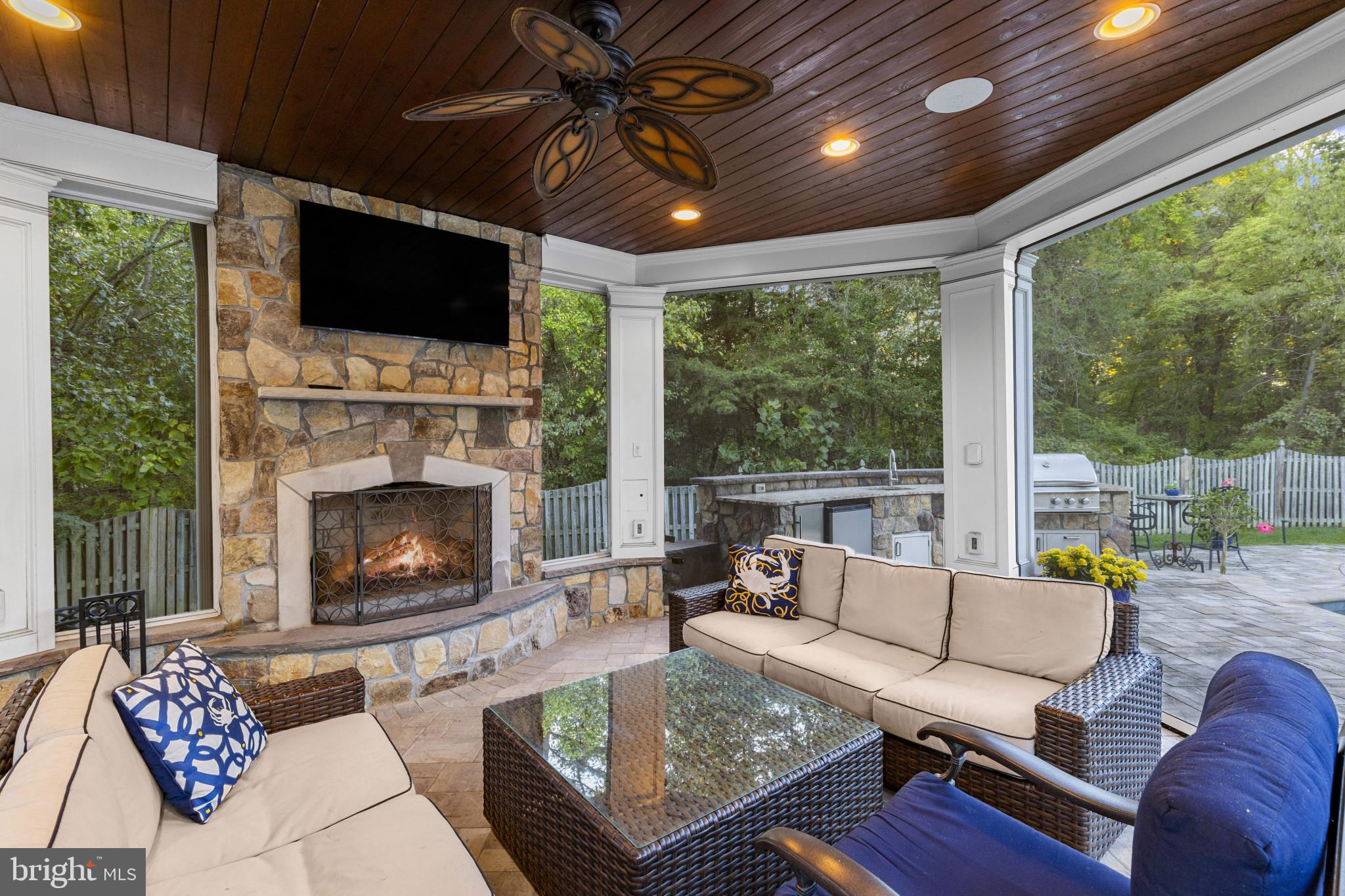 114 LONGFELLOW DRIVE