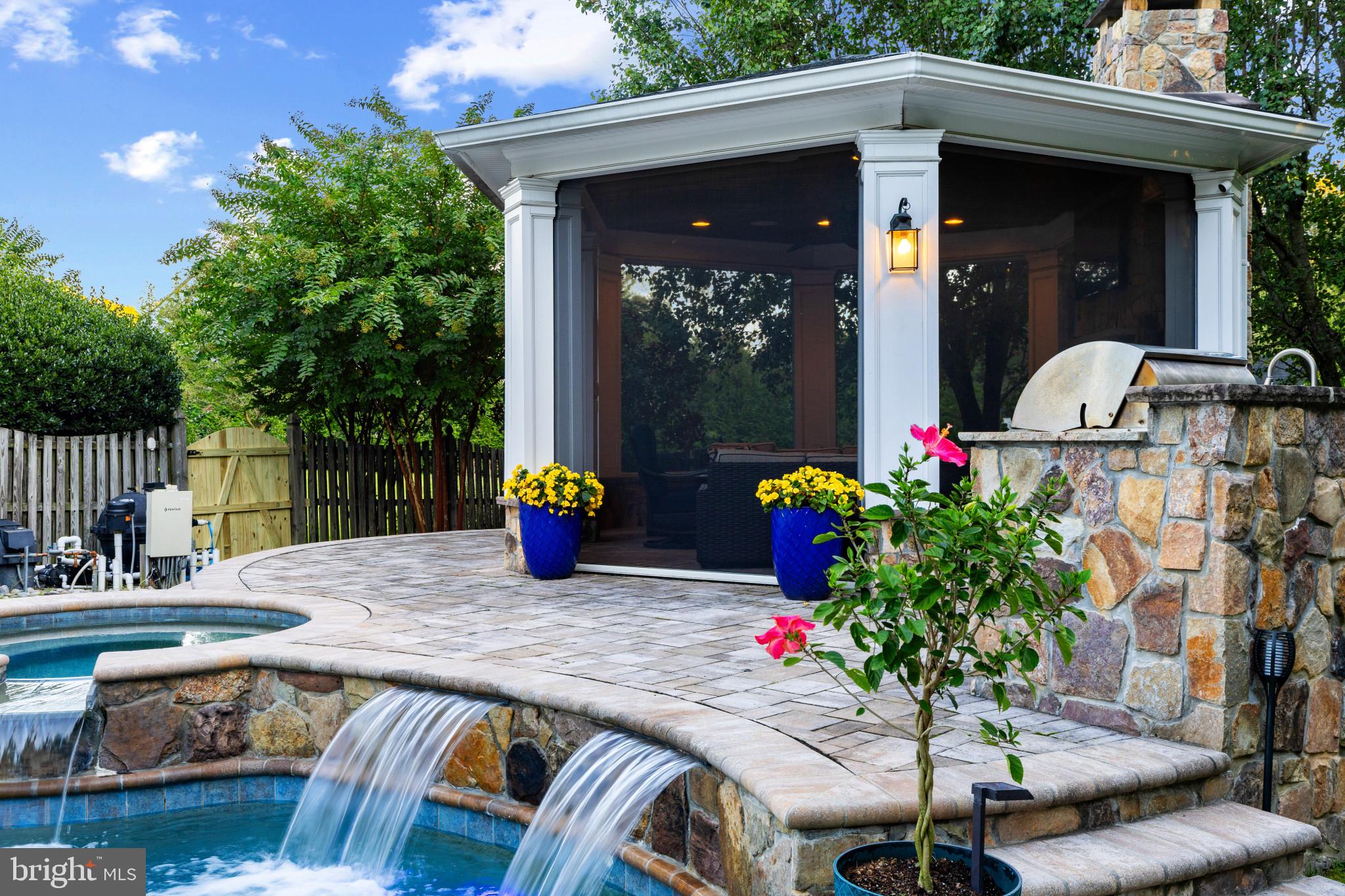 114 LONGFELLOW DRIVE