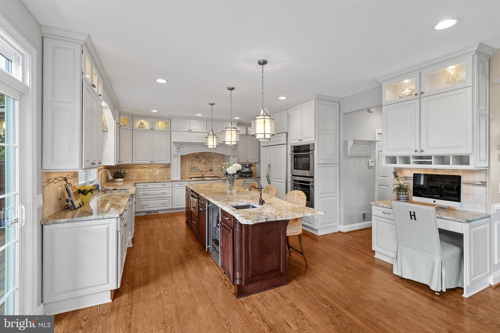 114 LONGFELLOW DRIVE