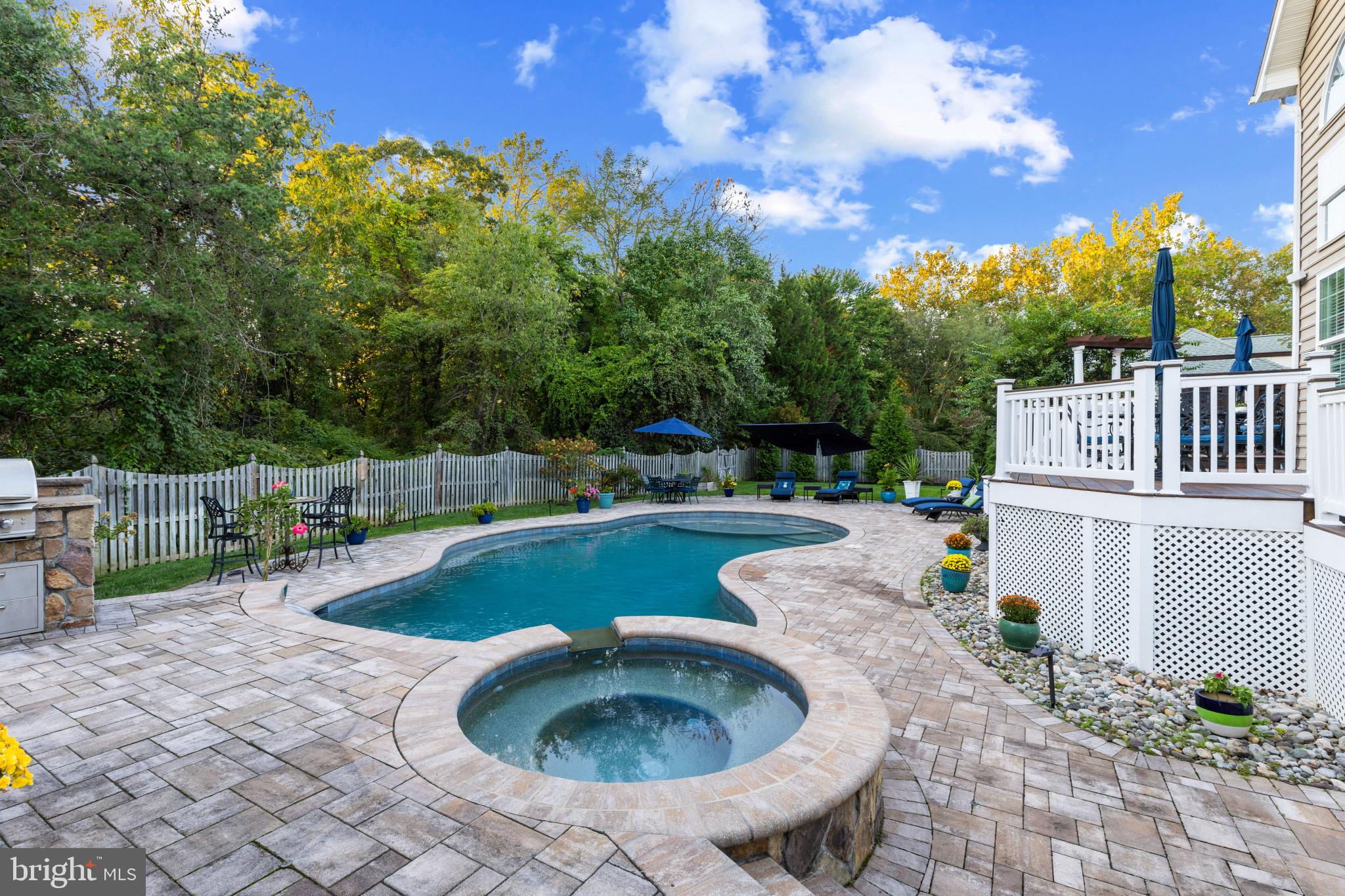 114 LONGFELLOW DRIVE