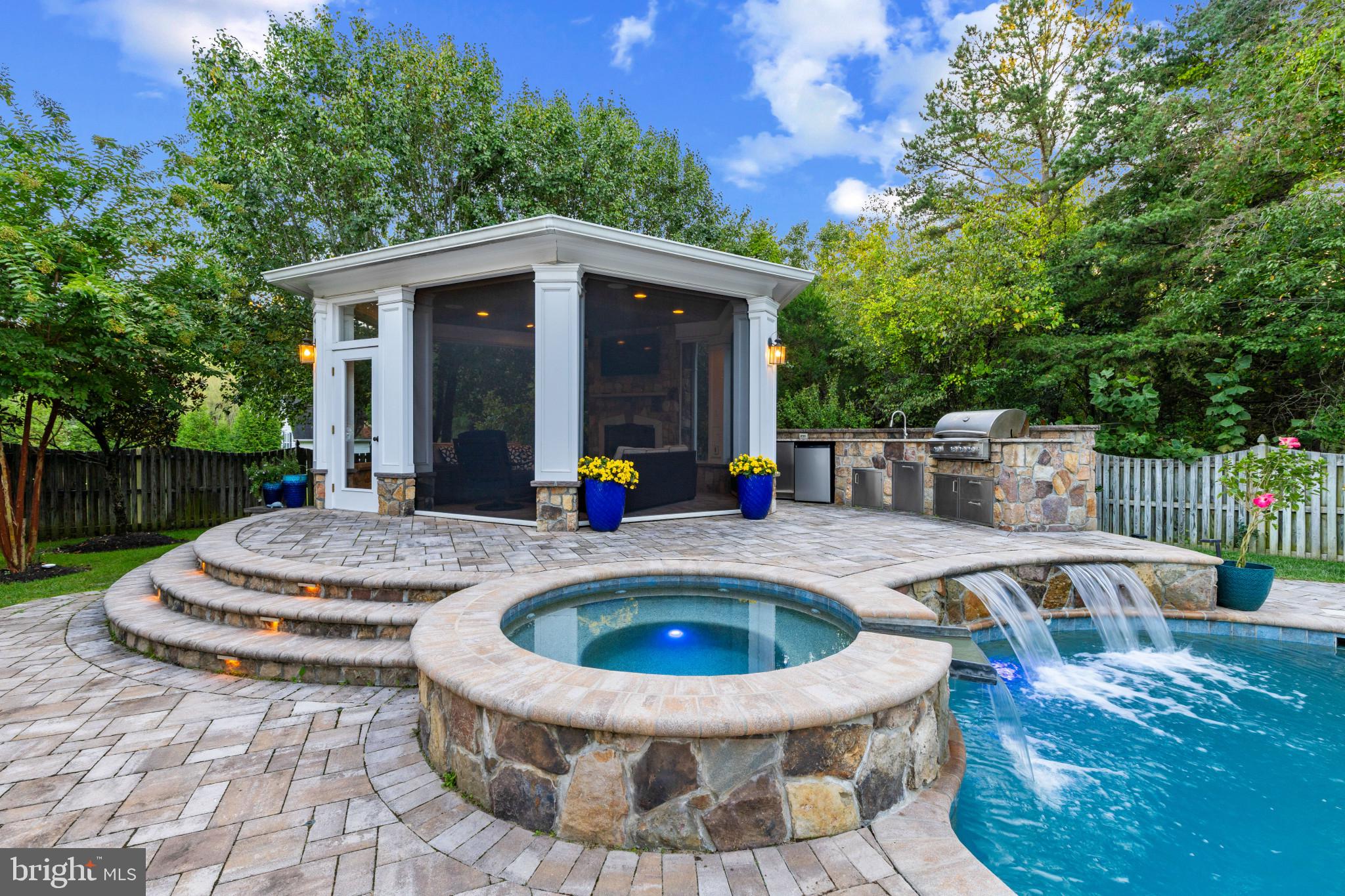 114 LONGFELLOW DRIVE