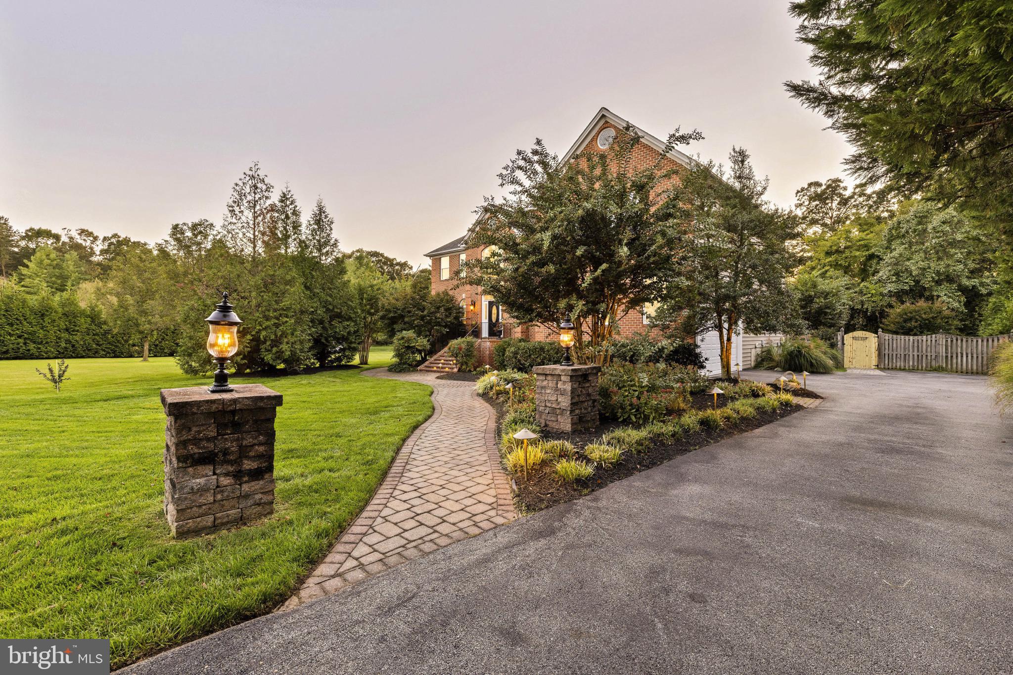 114 LONGFELLOW DRIVE