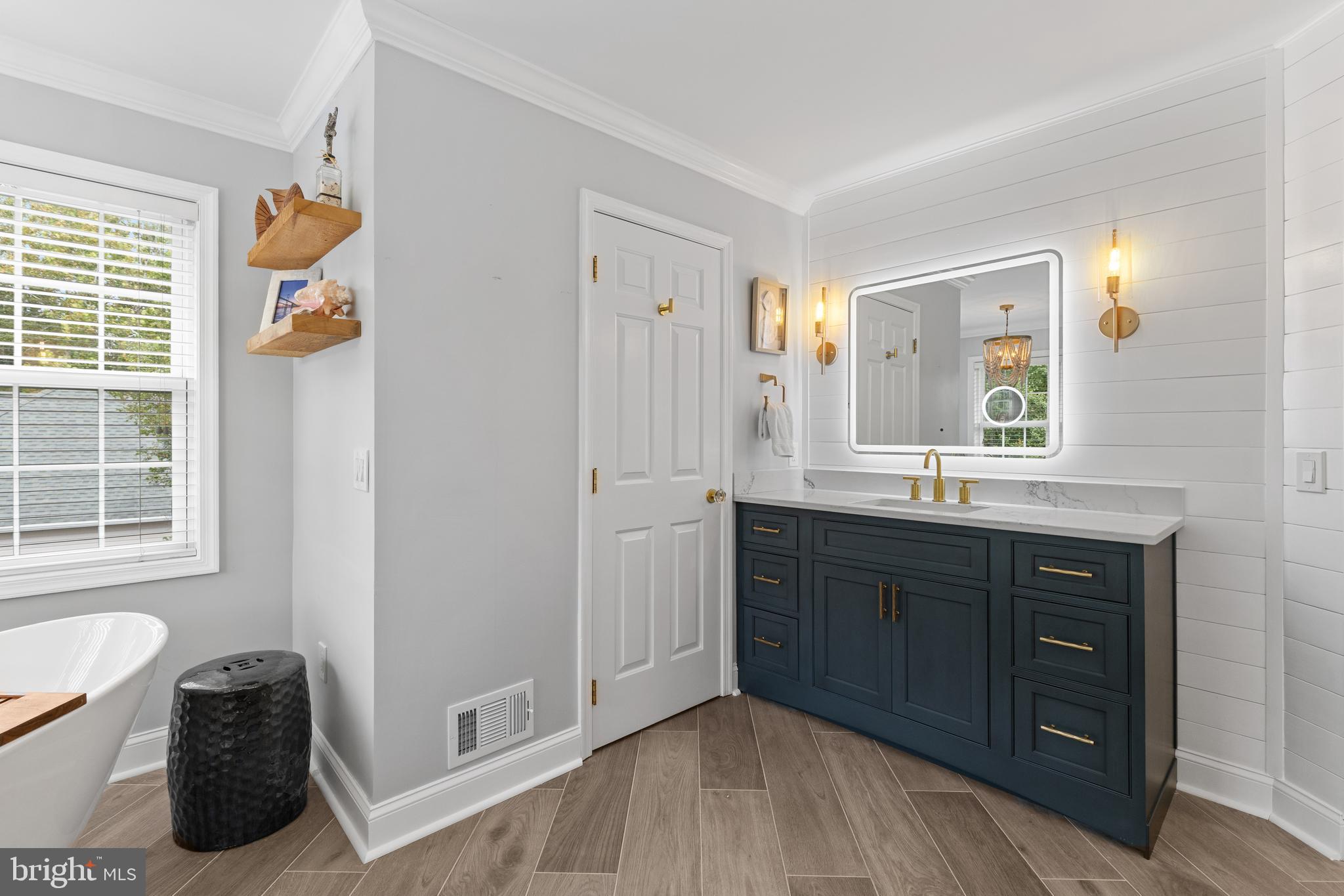 114 LONGFELLOW DRIVE