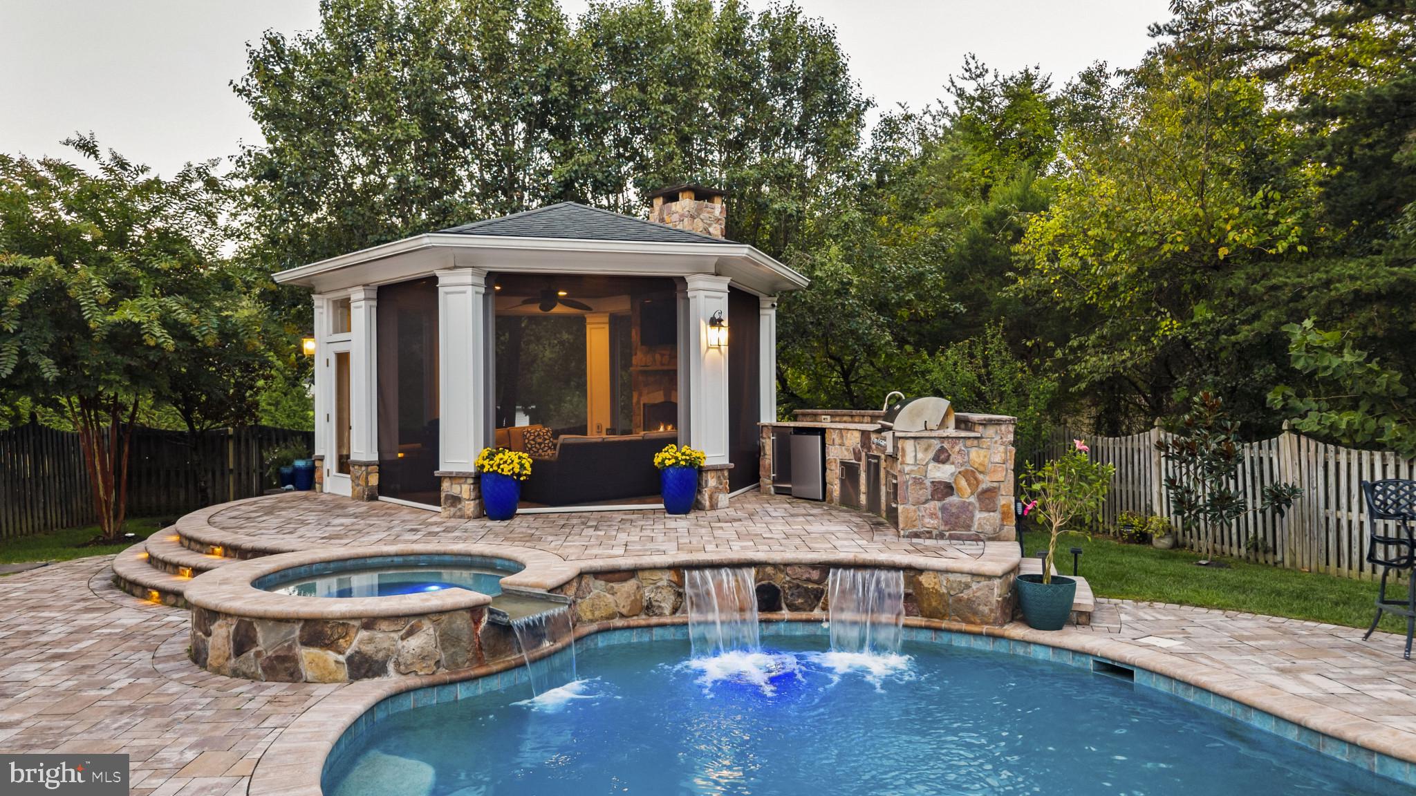 114 LONGFELLOW DRIVE