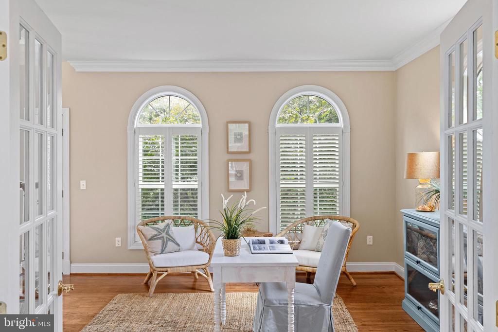 114 LONGFELLOW DRIVE