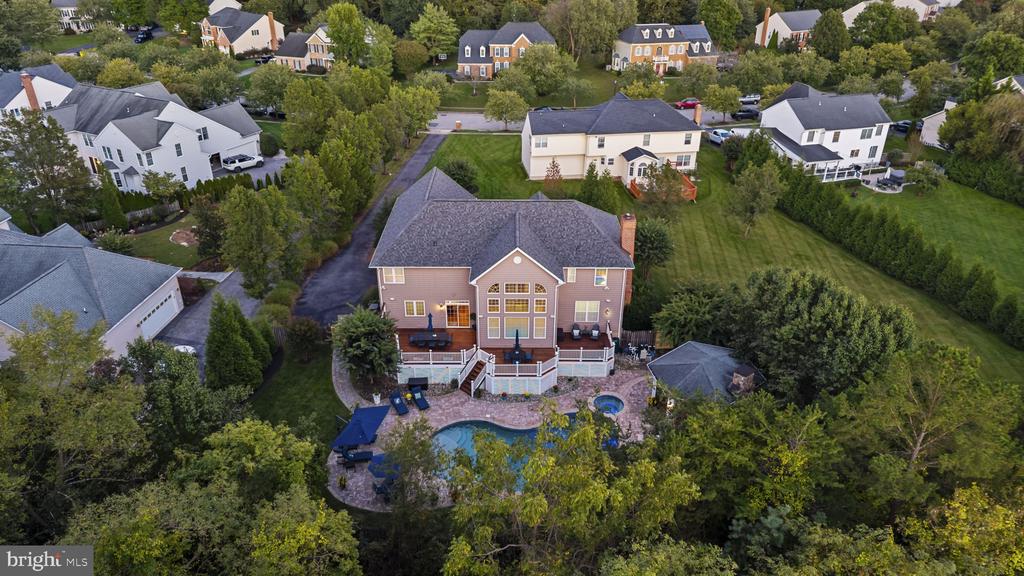 114 LONGFELLOW DRIVE